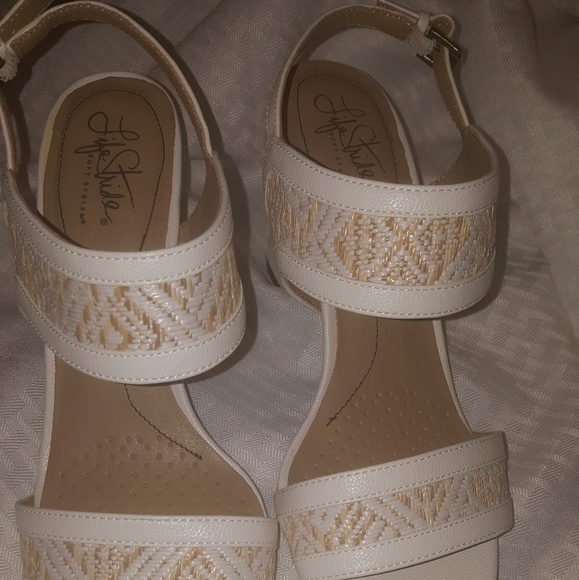 Heels sandle - Picture 1 of 3